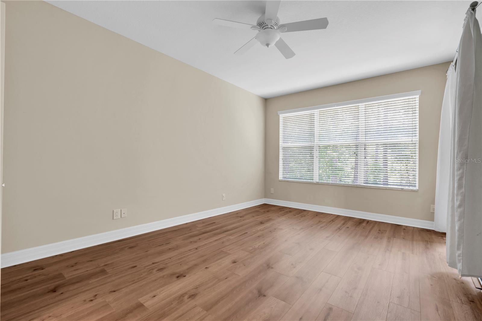 SOUTH HAMPTON - Residential