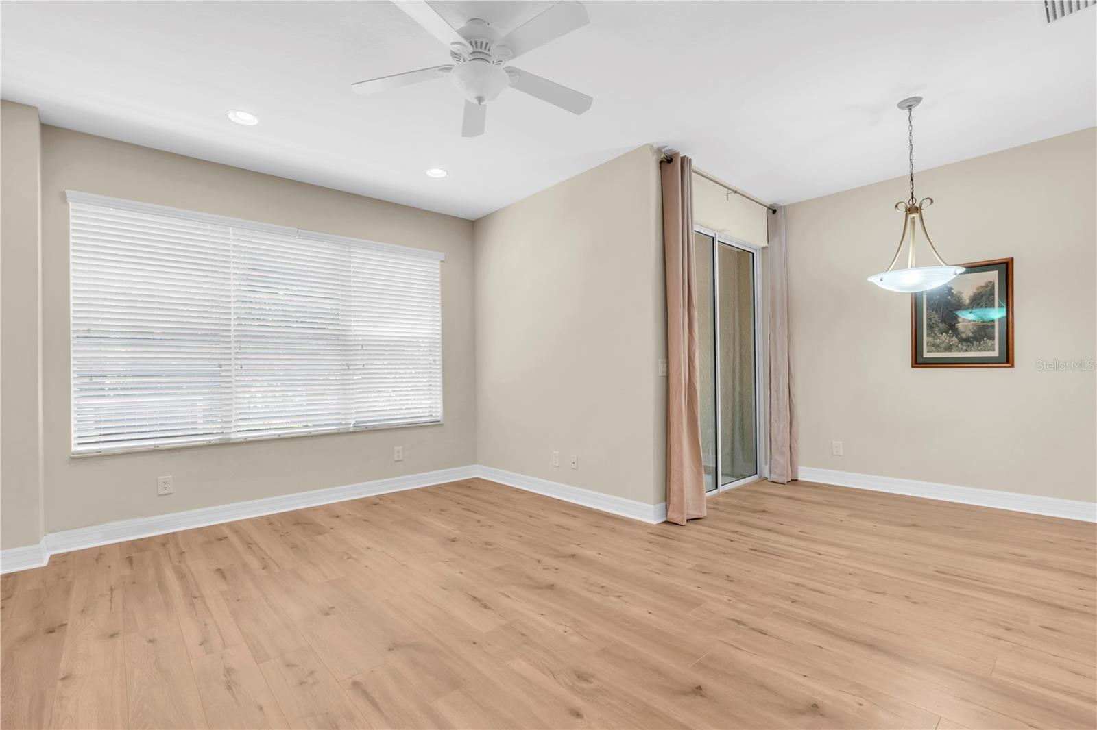 SOUTH HAMPTON - Residential