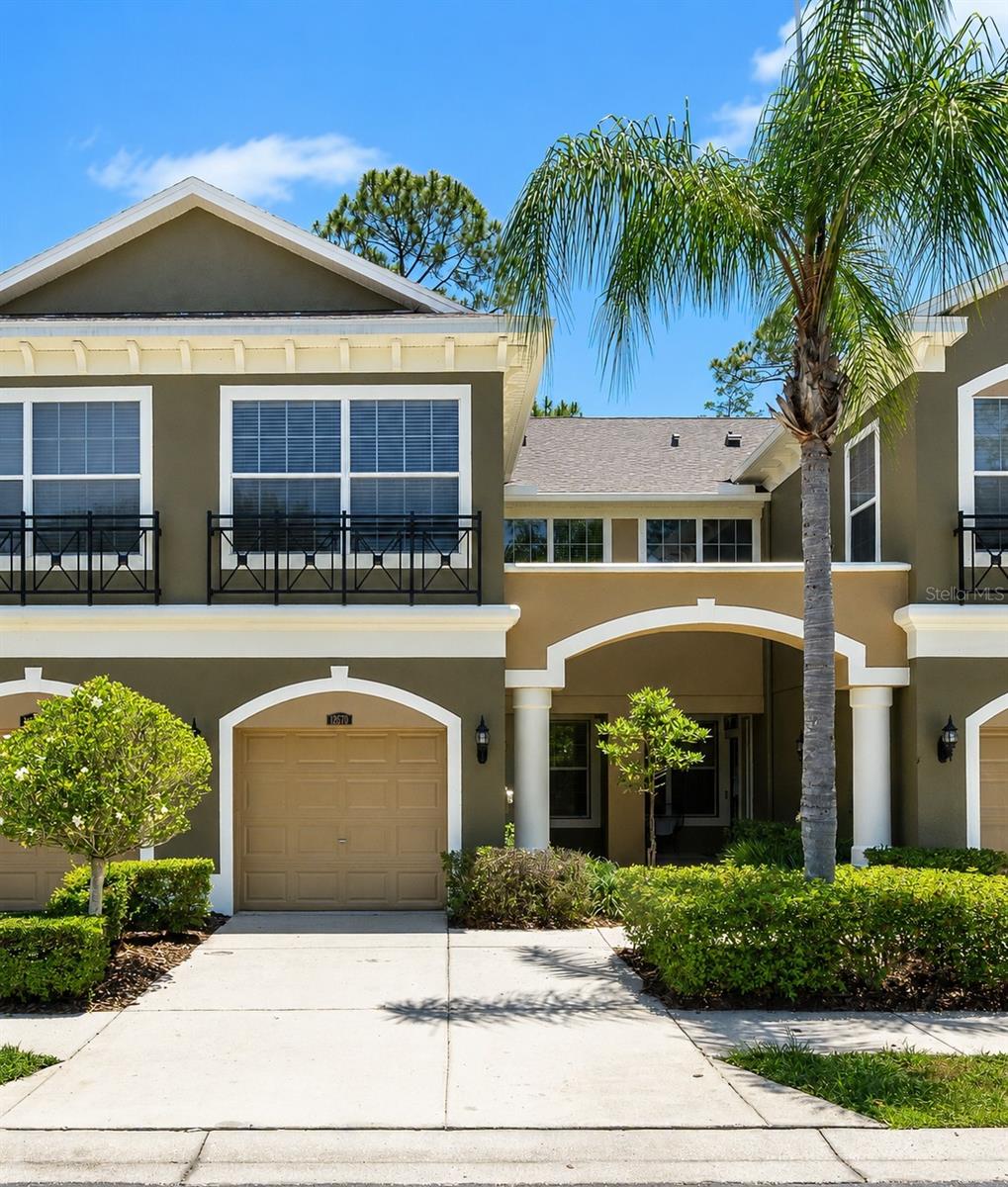 SOUTH HAMPTON - Residential