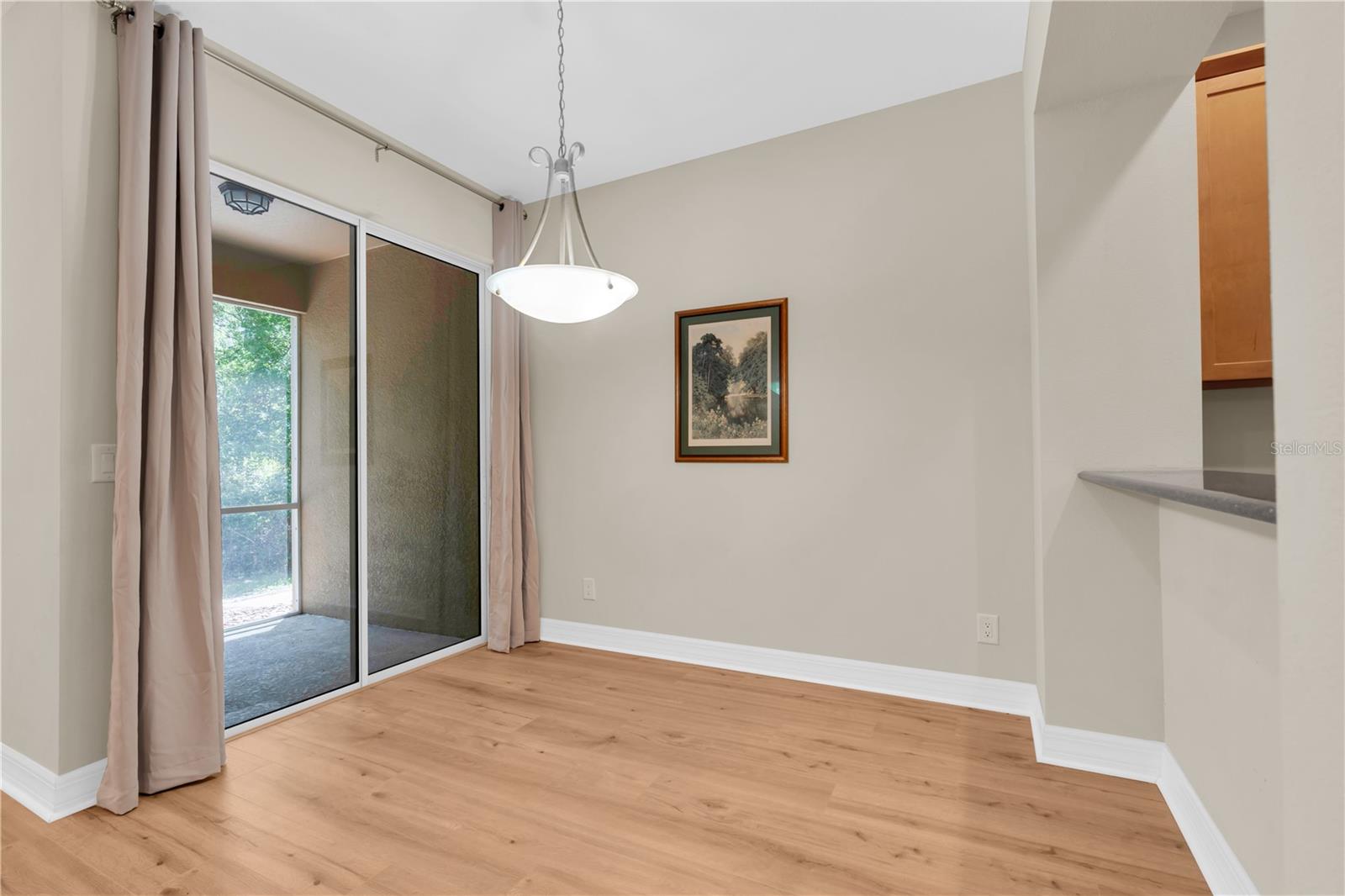 SOUTH HAMPTON - Residential