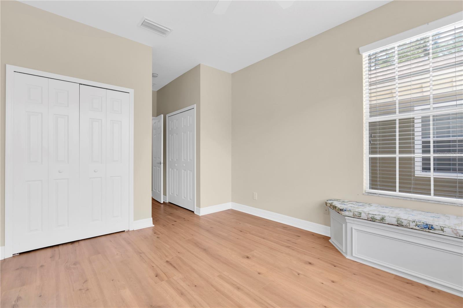 SOUTH HAMPTON - Residential
