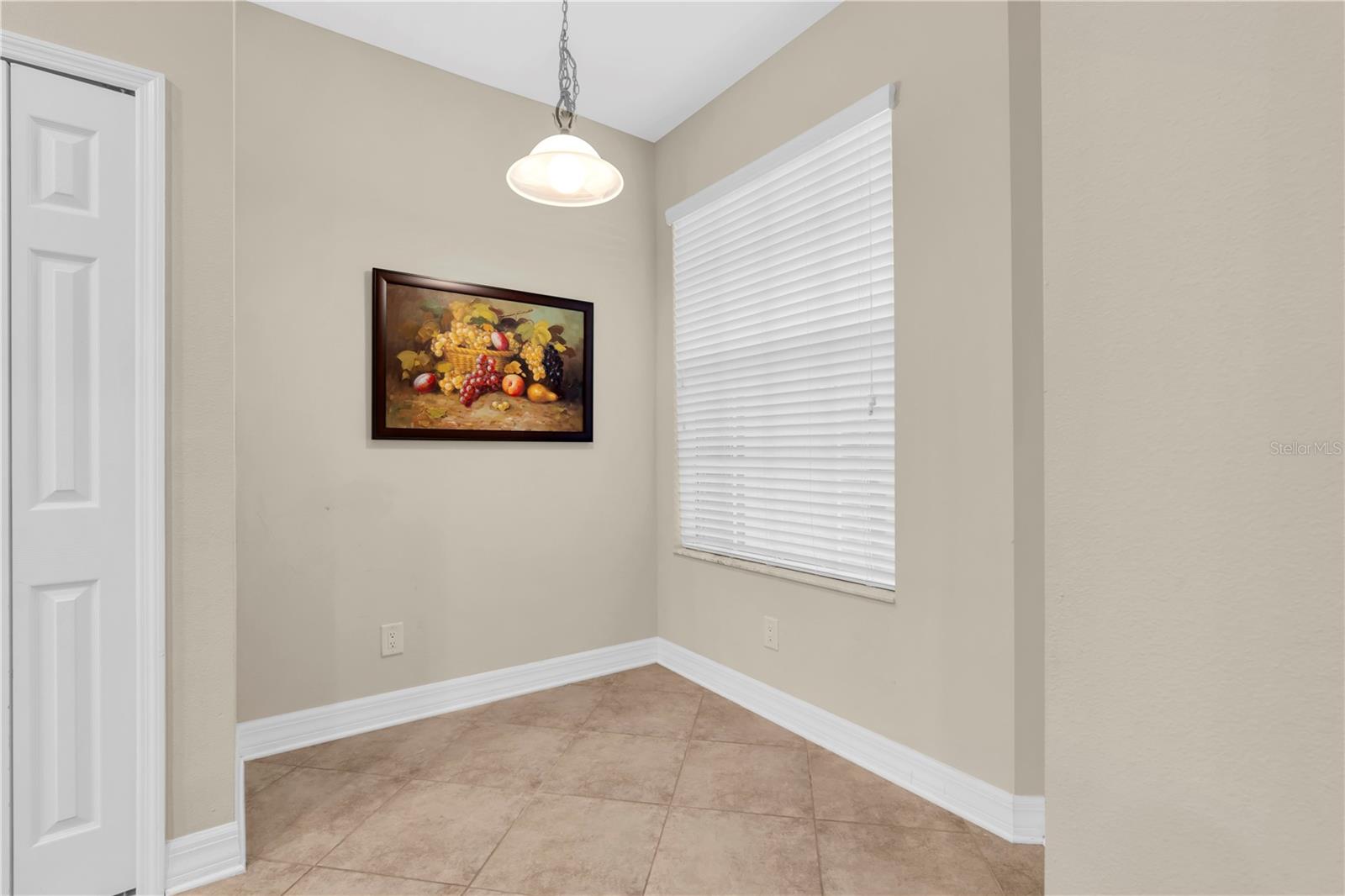 SOUTH HAMPTON - Residential
