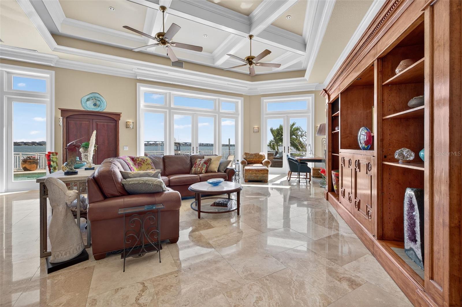 BELLEVUE ESTATES ISLAND - Residential