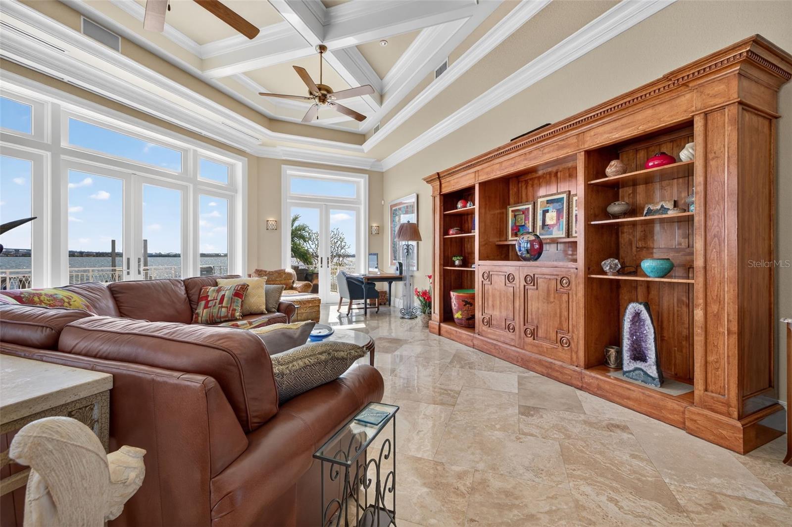 BELLEVUE ESTATES ISLAND - Residential