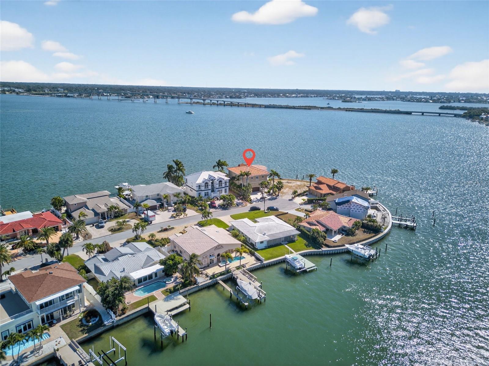 BELLEVUE ESTATES ISLAND - Residential