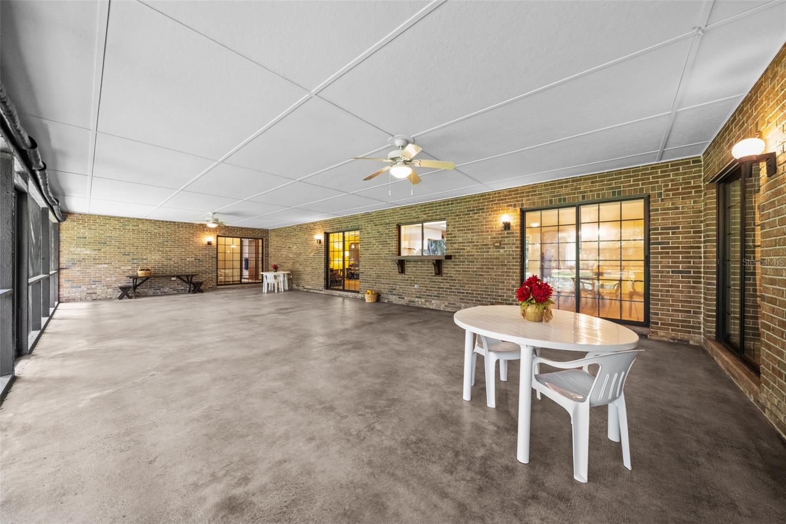 COUNTRY RIVER ESTATES - Residential