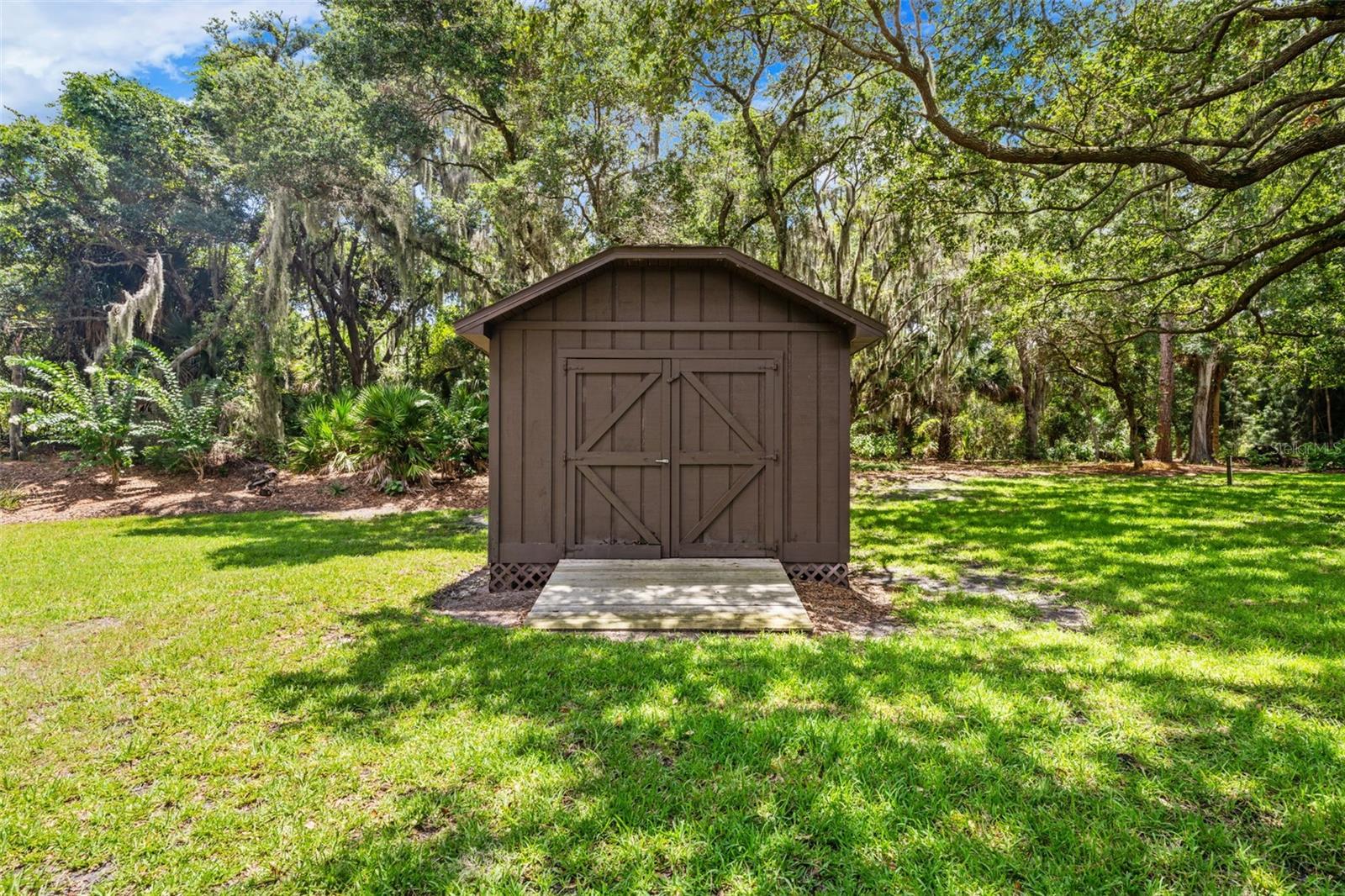 COUNTRY RIVER ESTATES - Residential