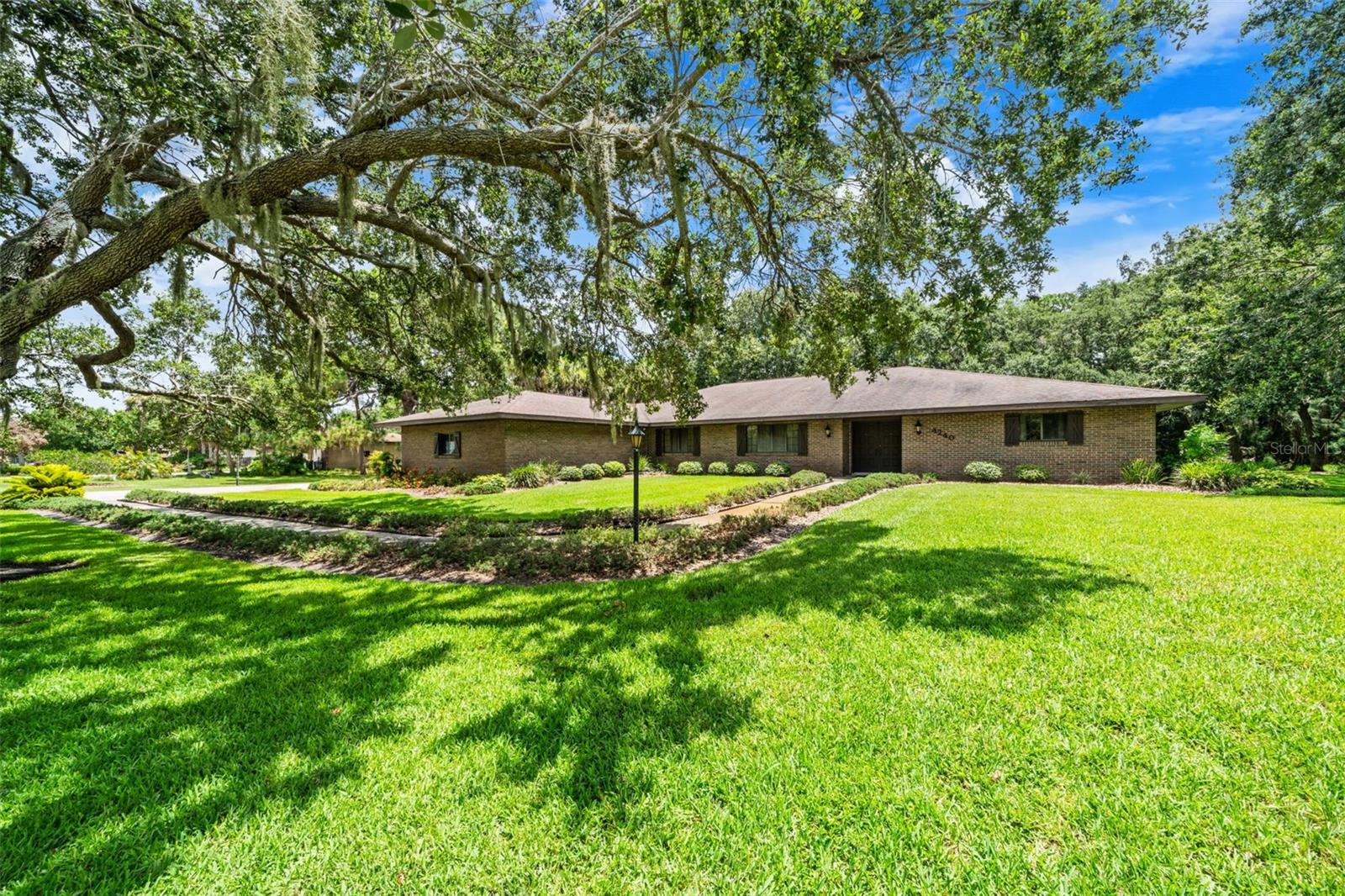 COUNTRY RIVER ESTATES - Residential