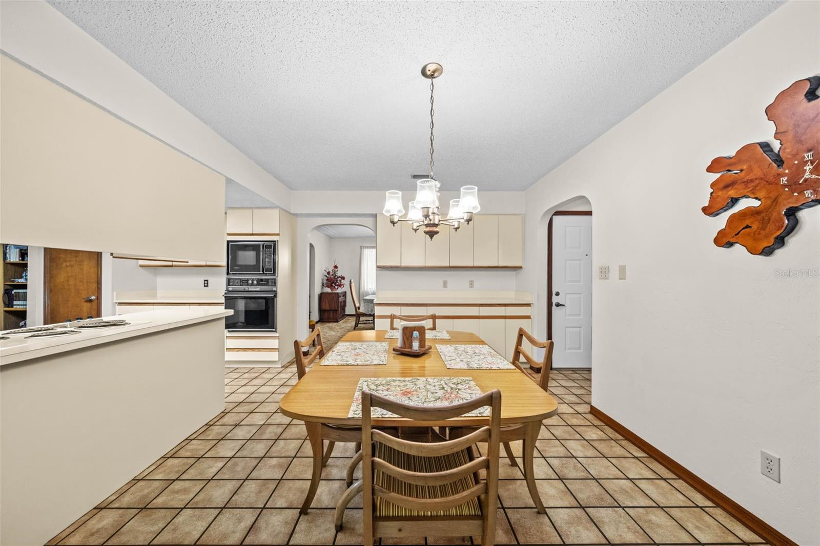 COUNTRY RIVER ESTATES - Residential