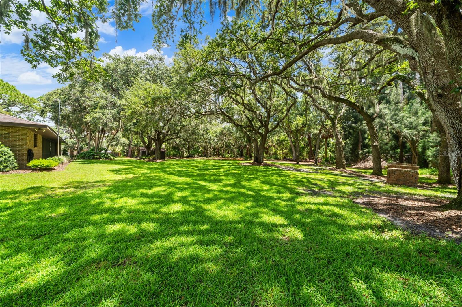 COUNTRY RIVER ESTATES - Residential