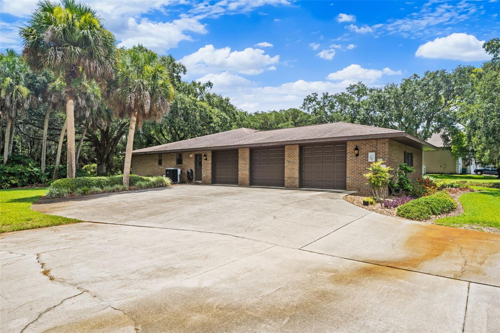 COUNTRY RIVER ESTATES - Residential
