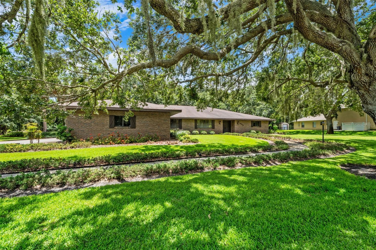 COUNTRY RIVER ESTATES - Residential