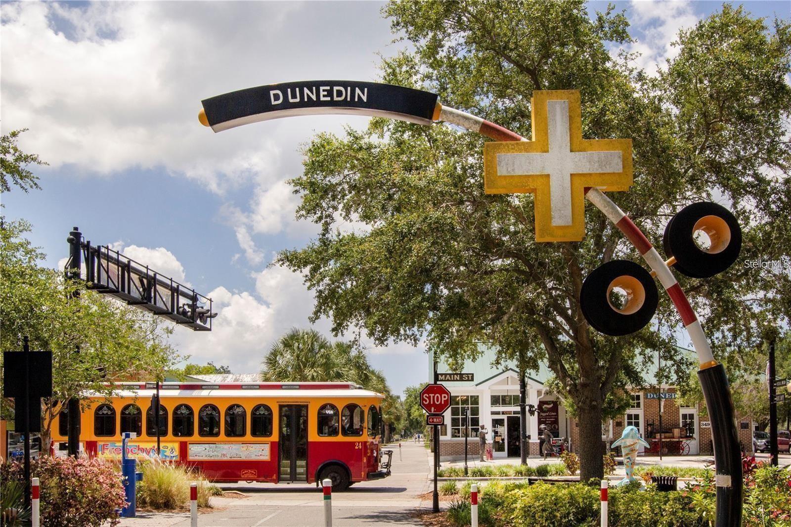 ON TOP OF THE WORLD - Residential Lease