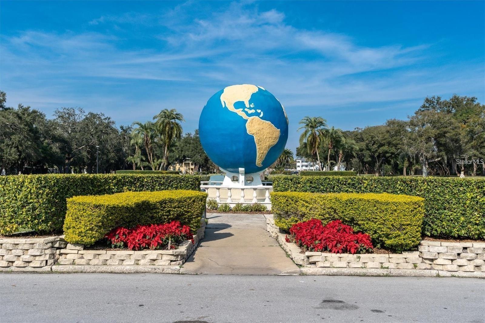 ON TOP OF THE WORLD - Residential Lease