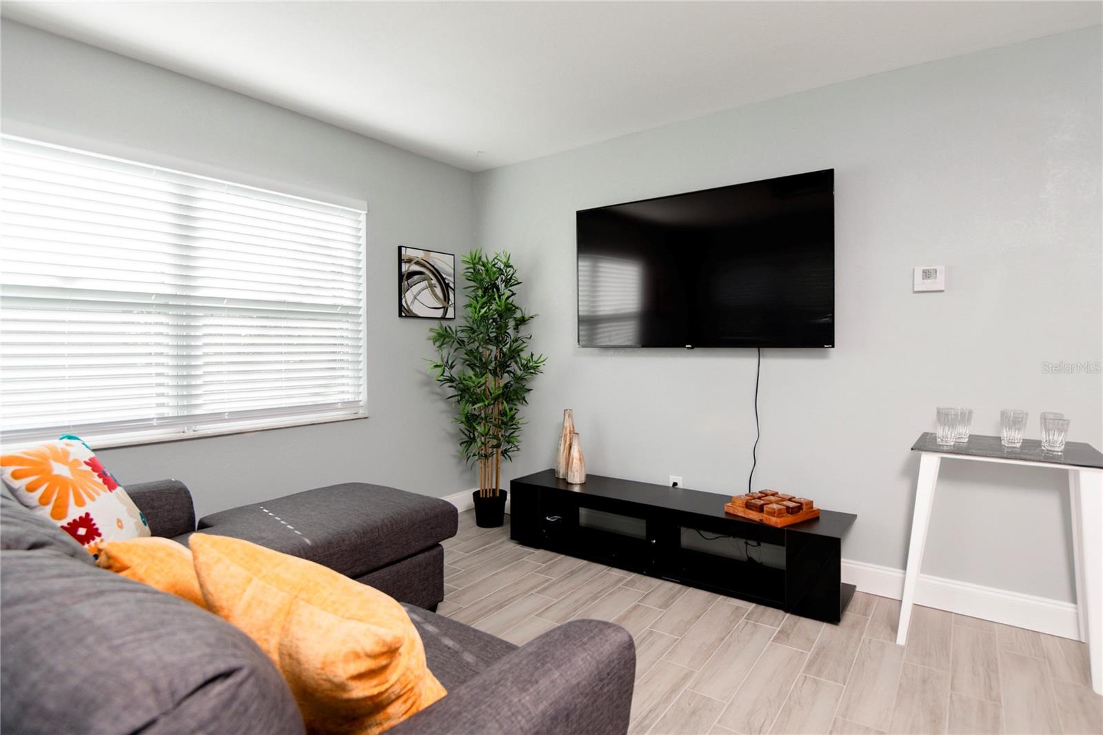 DREWS JOHN H 1ST EXT - Residential