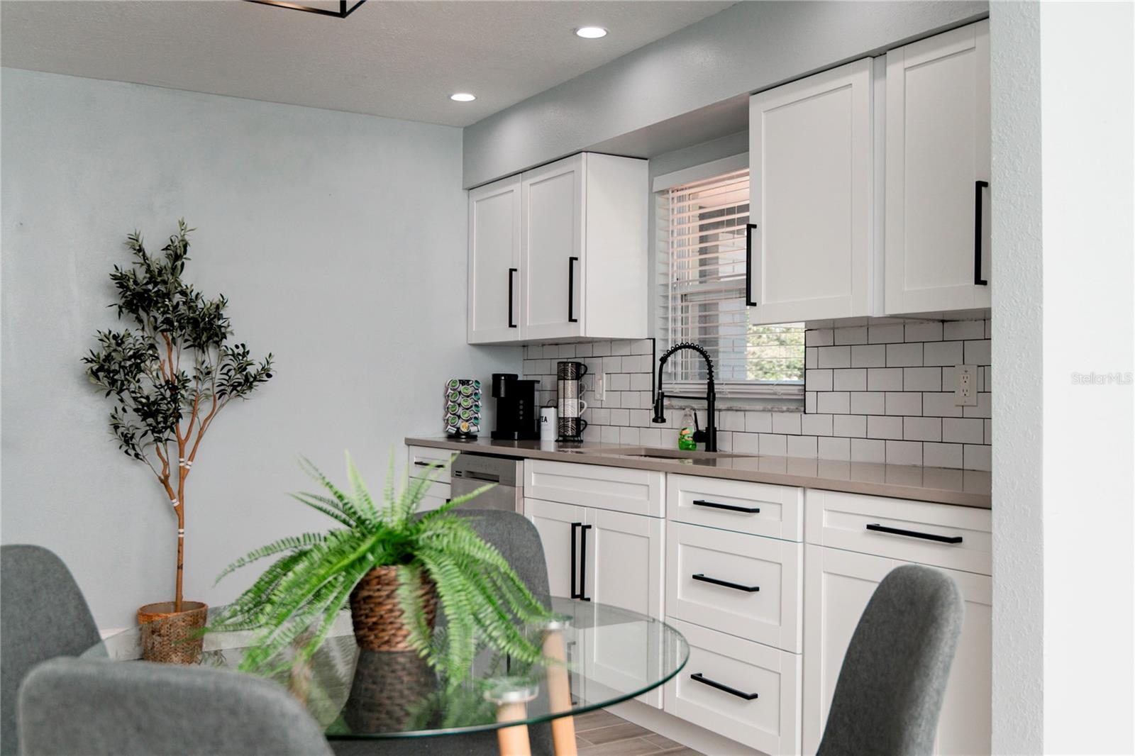 DREWS JOHN H 1ST EXT - Residential