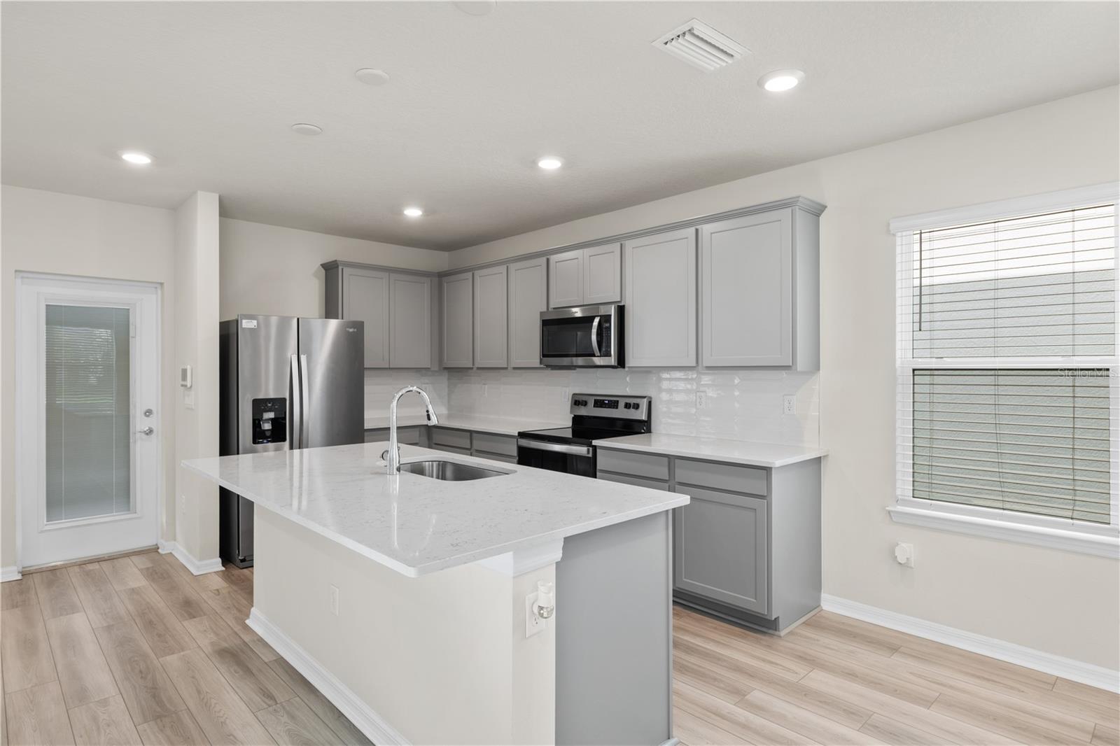 EVERBE PH 1A - Residential