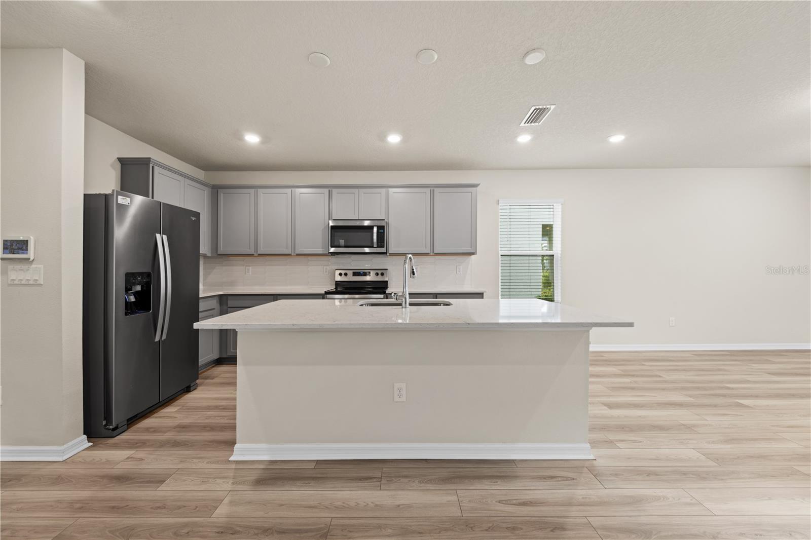 EVERBE PH 1A - Residential
