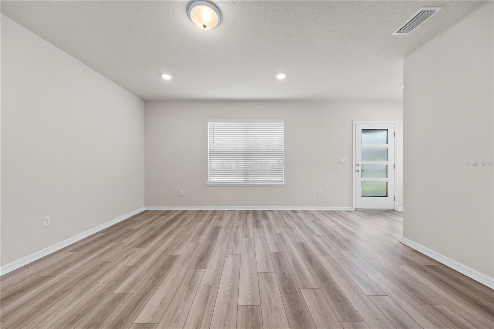 EVERBE PH 1A - Residential