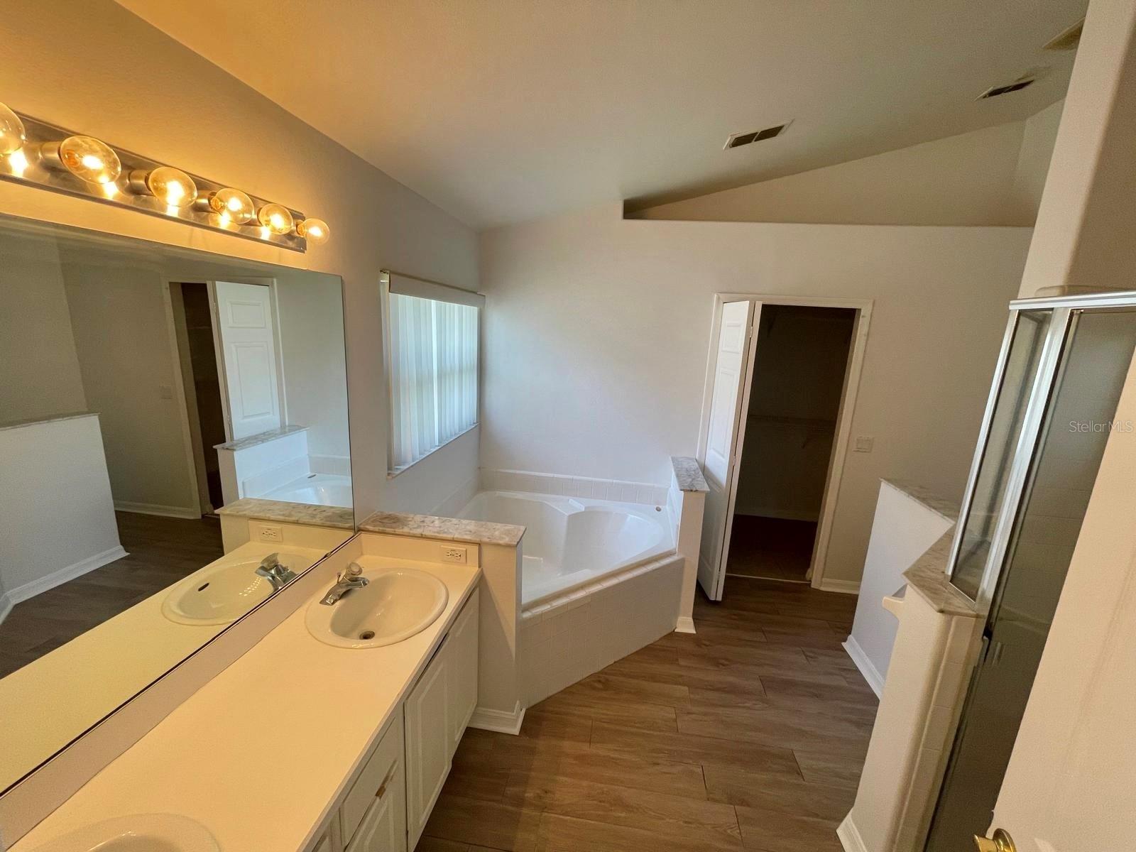 INDIAN POINT PH 5 - Residential Lease
