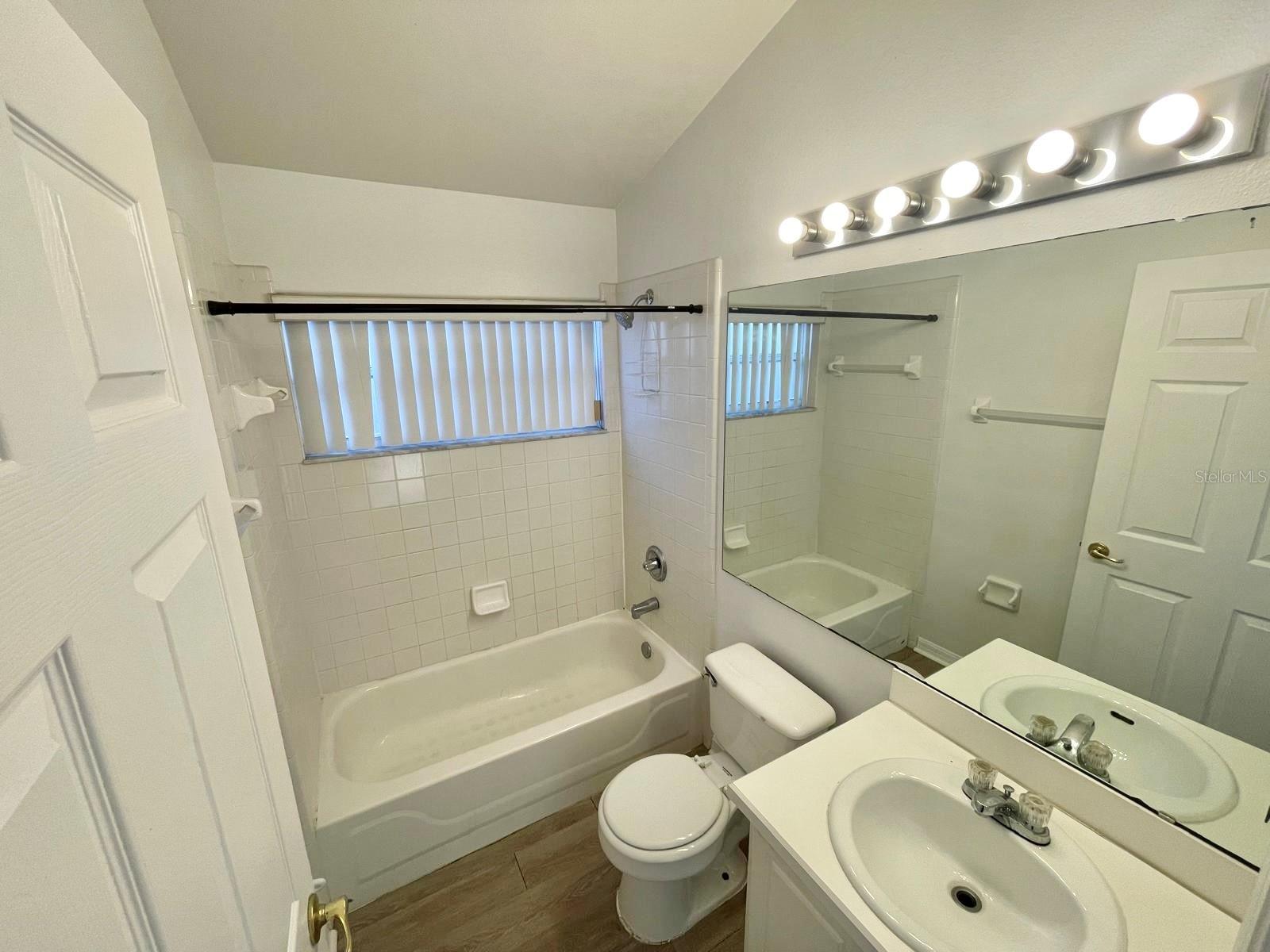 INDIAN POINT PH 5 - Residential Lease