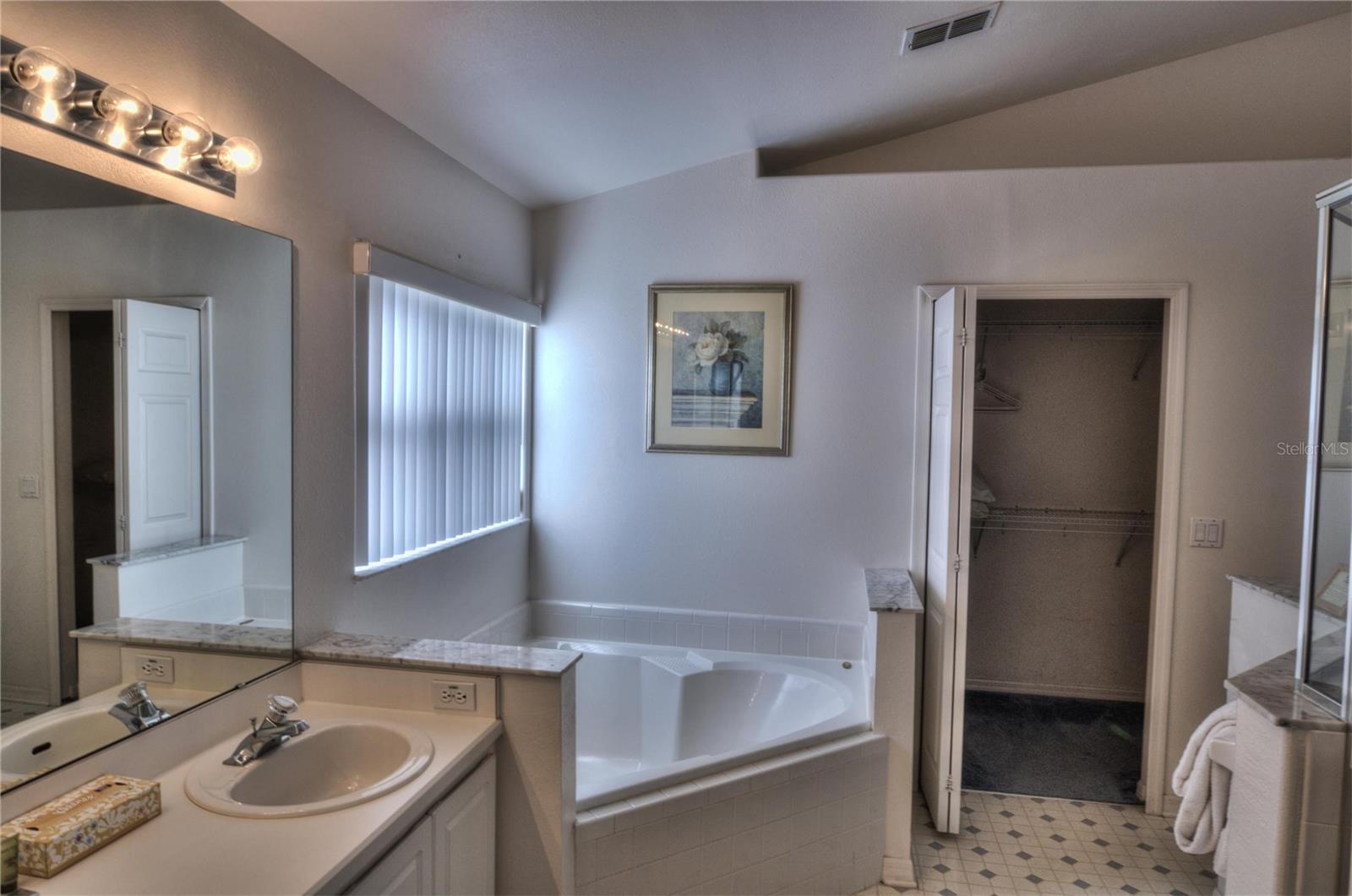 INDIAN POINT PH 5 - Residential Lease