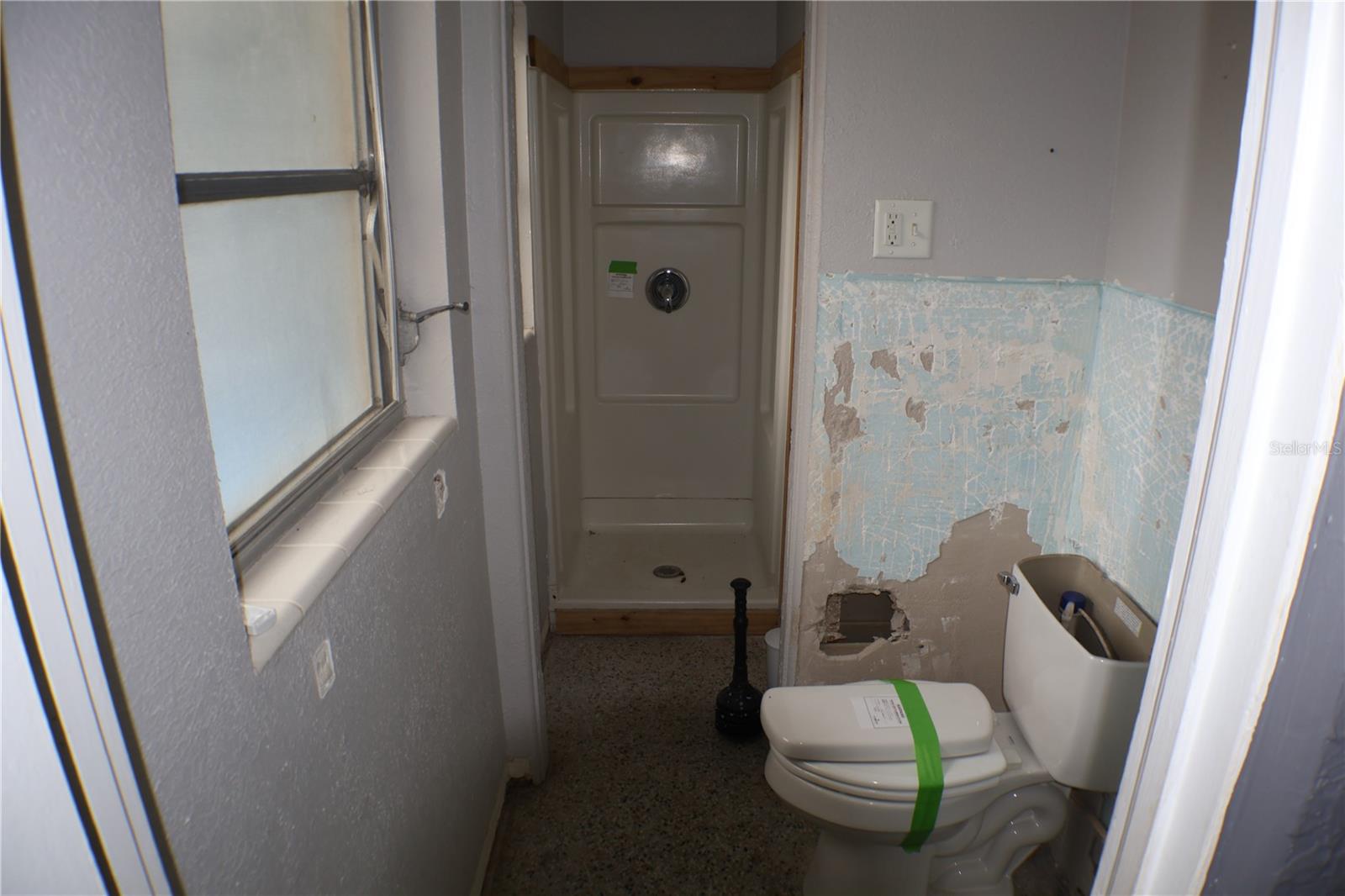 BREEZEE SHORES PT REP - Residential