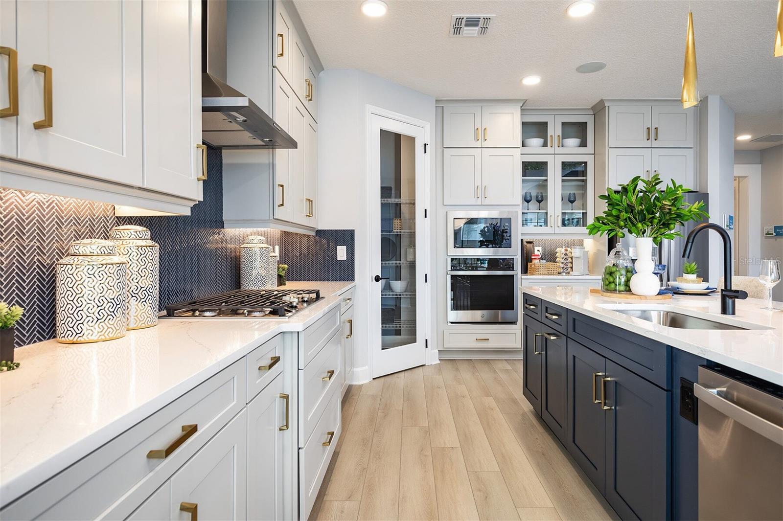 EMERSON POINTE - Residential