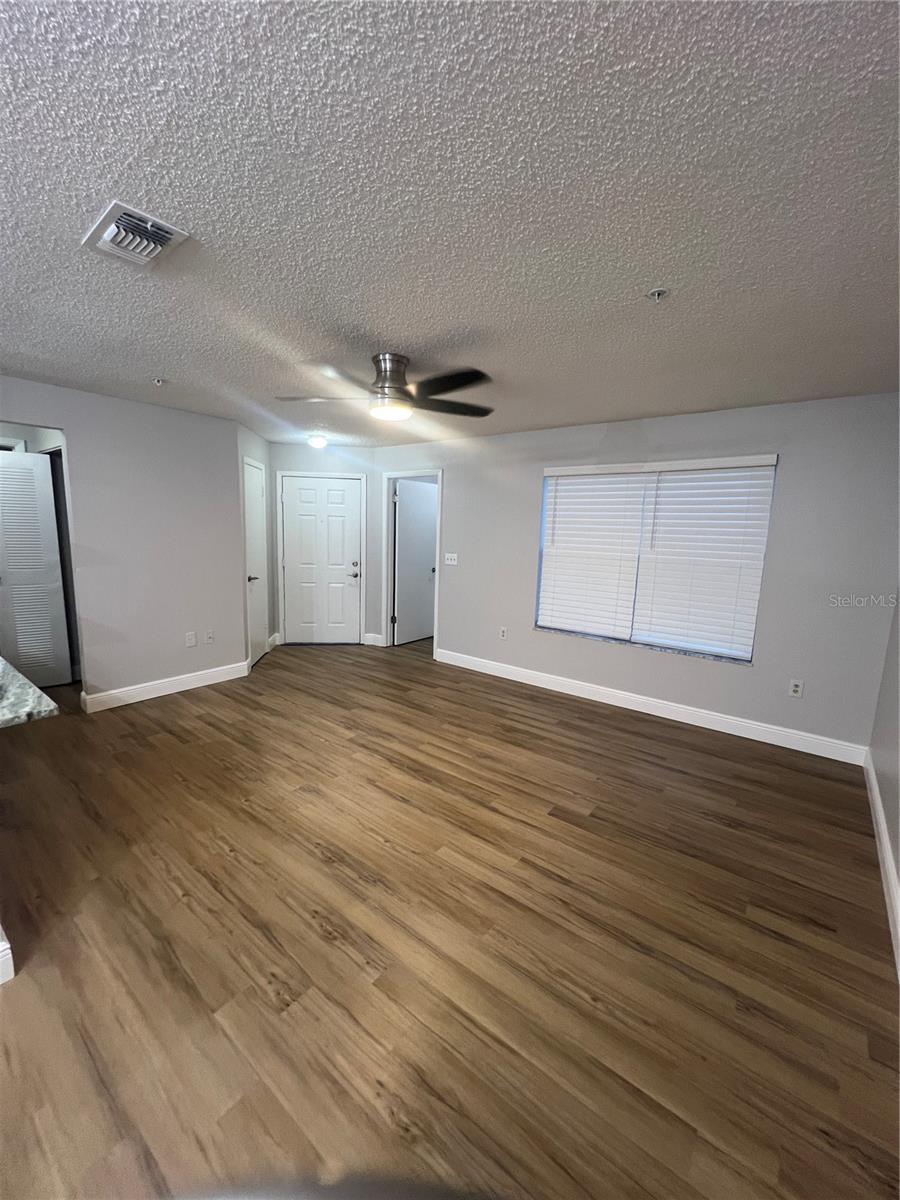 LANDING A CONDO - Residential Lease