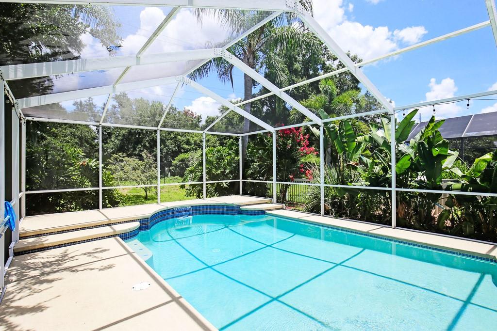 RIVER HILLS COUNTRY CLUB PARCE - Residential Lease