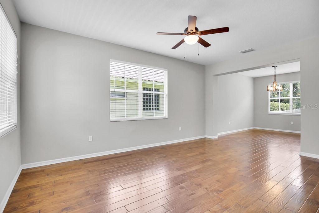 RIVER HILLS COUNTRY CLUB PARCE - Residential Lease