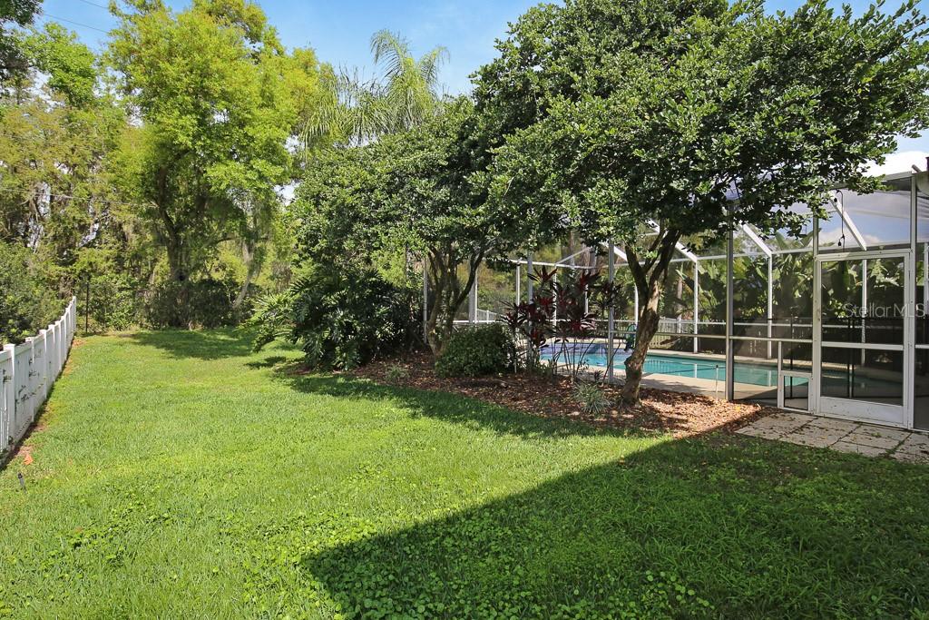 RIVER HILLS COUNTRY CLUB PARCE - Residential Lease