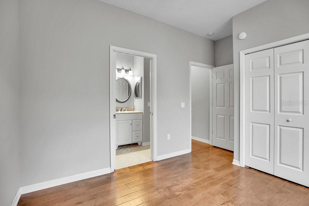 RIVER HILLS COUNTRY CLUB PARCE - Residential Lease