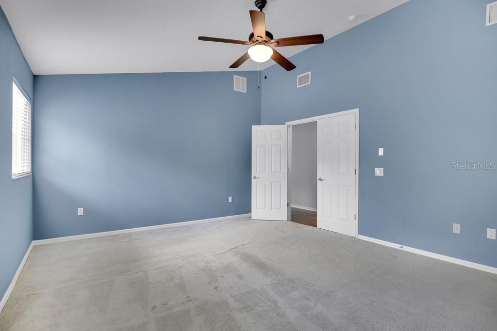 RIVER HILLS COUNTRY CLUB PARCE - Residential Lease