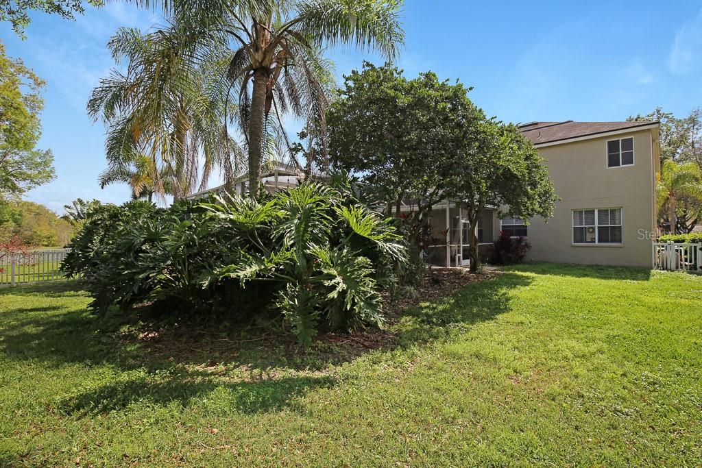 RIVER HILLS COUNTRY CLUB PARCE - Residential Lease