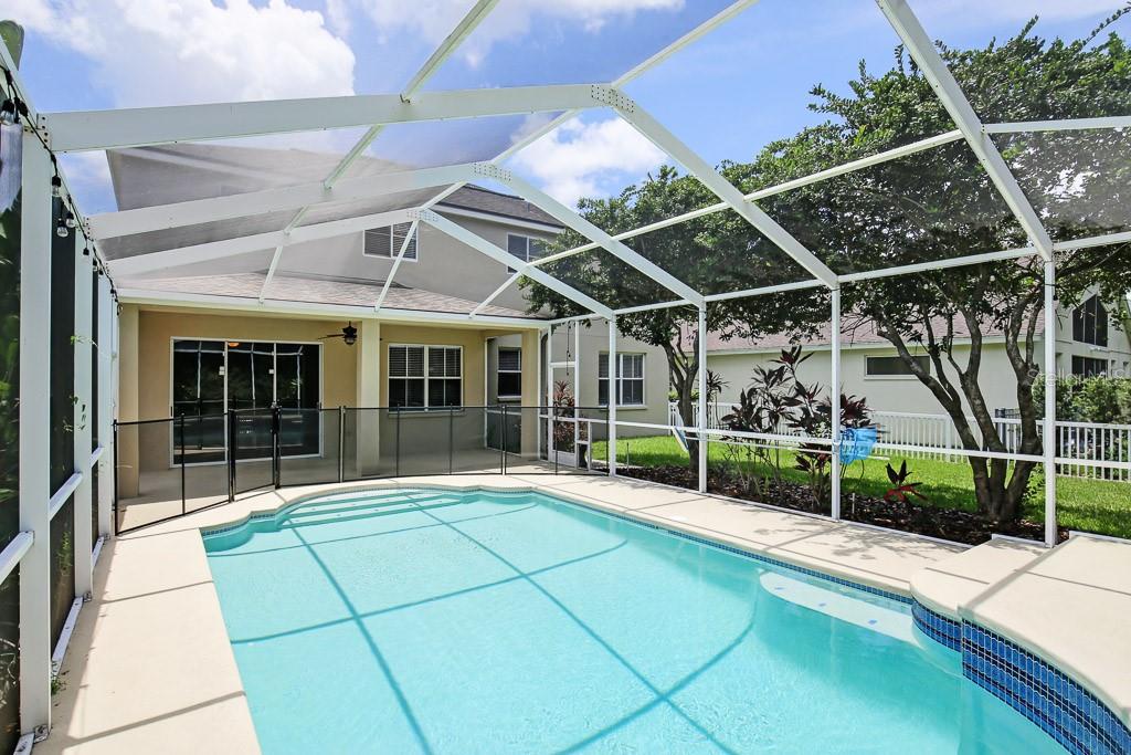 RIVER HILLS COUNTRY CLUB PARCE - Residential Lease