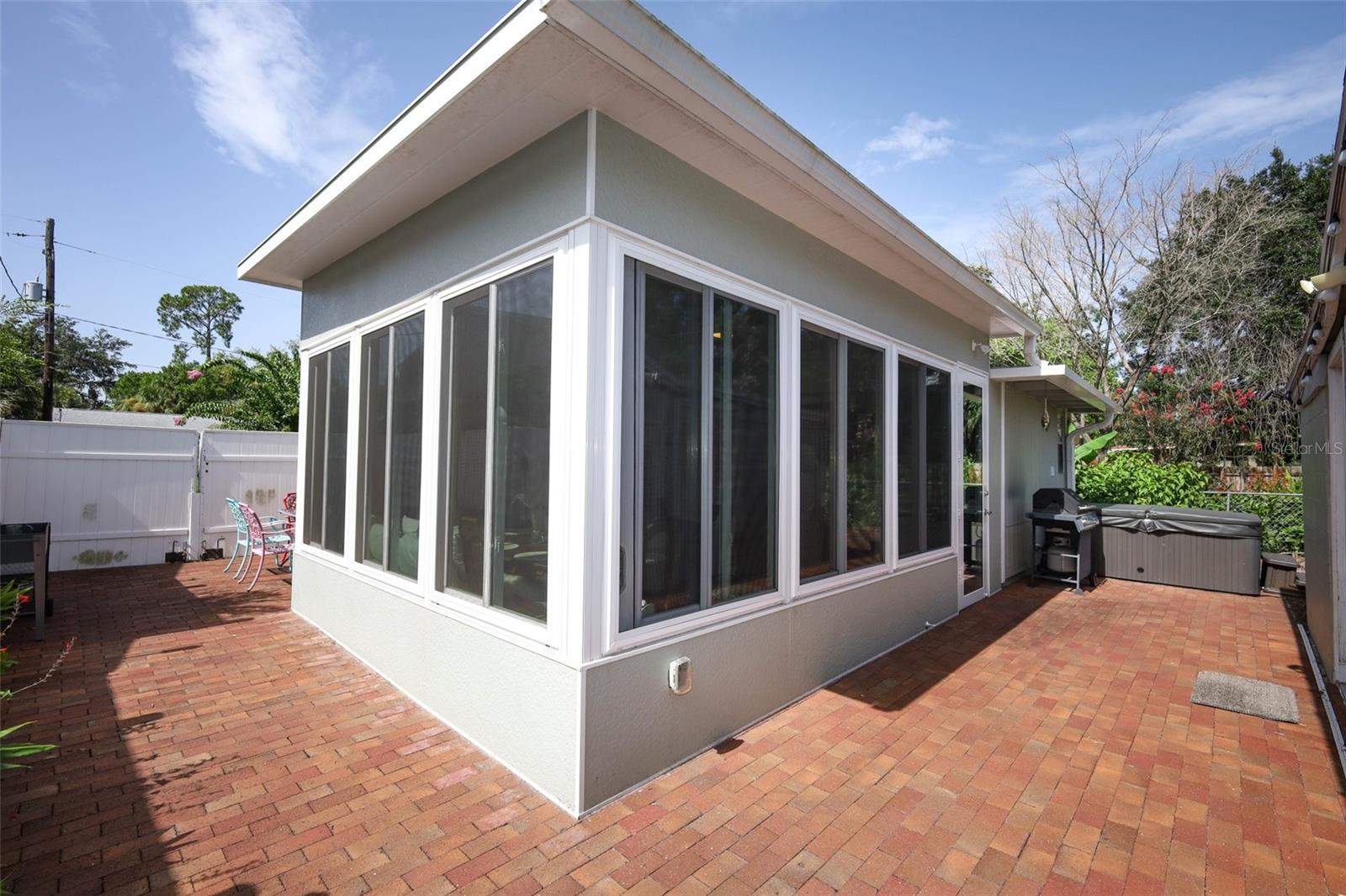 H H DICKSON SUB - Residential