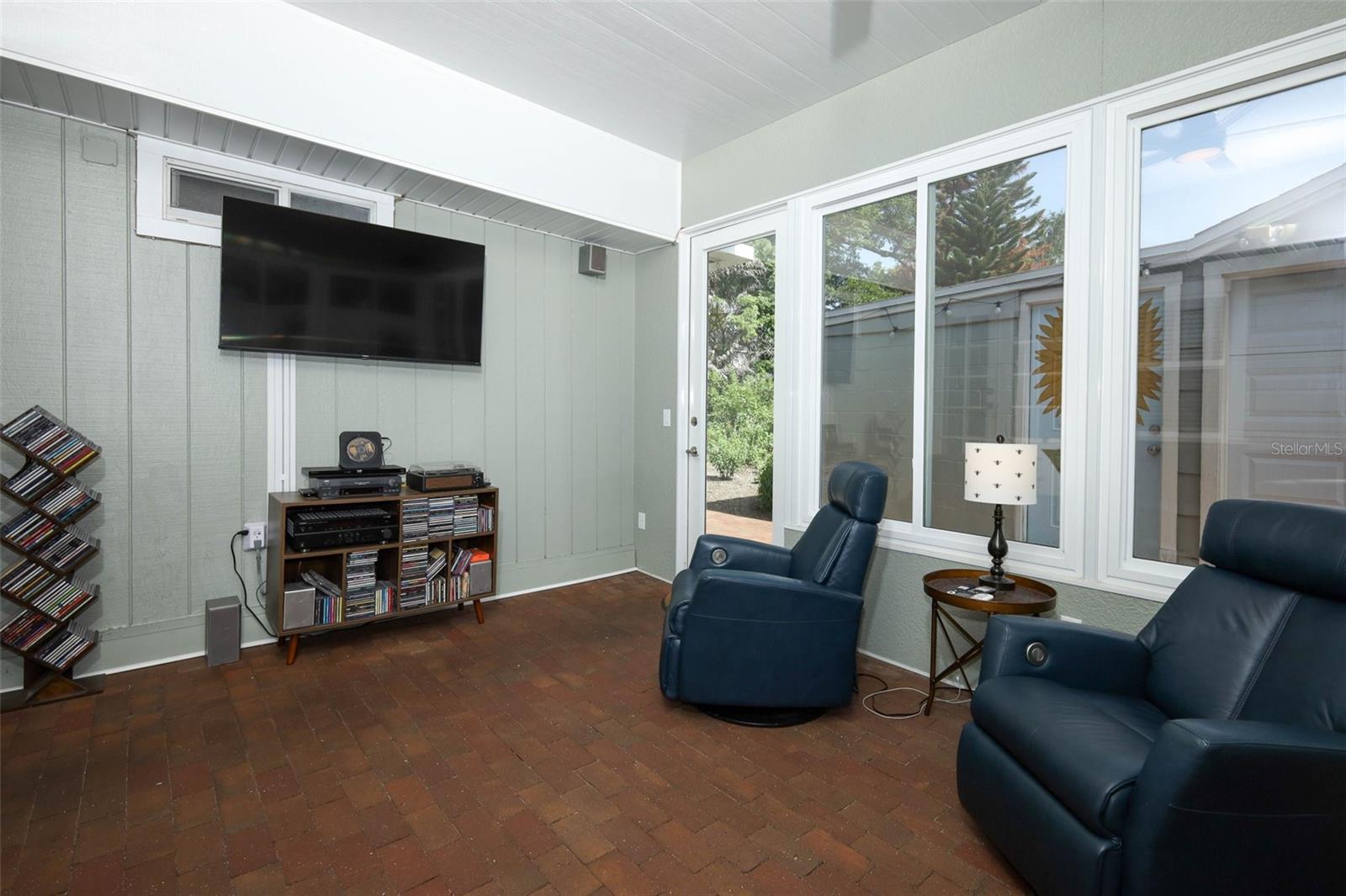 H H DICKSON SUB - Residential