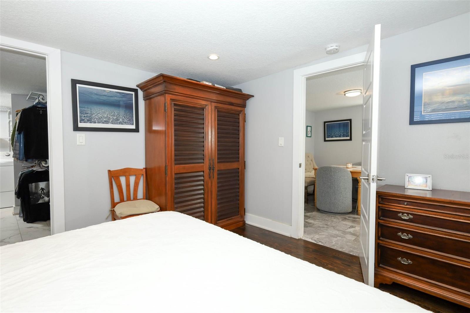 H H DICKSON SUB - Residential