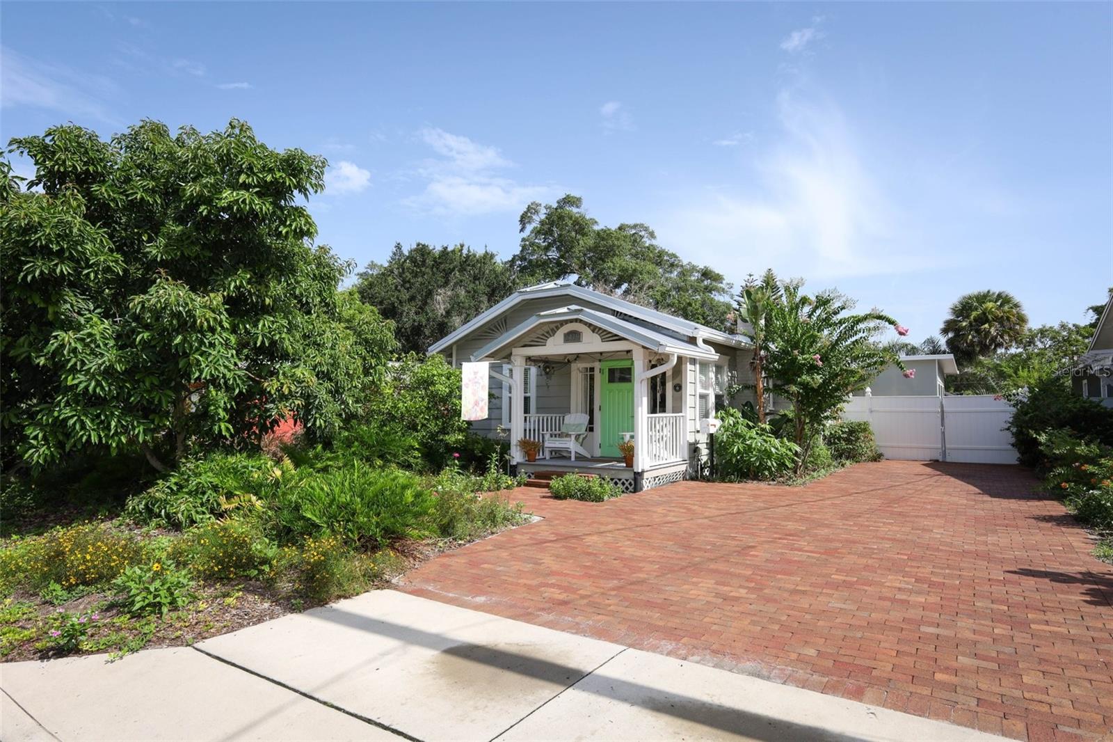 H H DICKSON SUB - Residential
