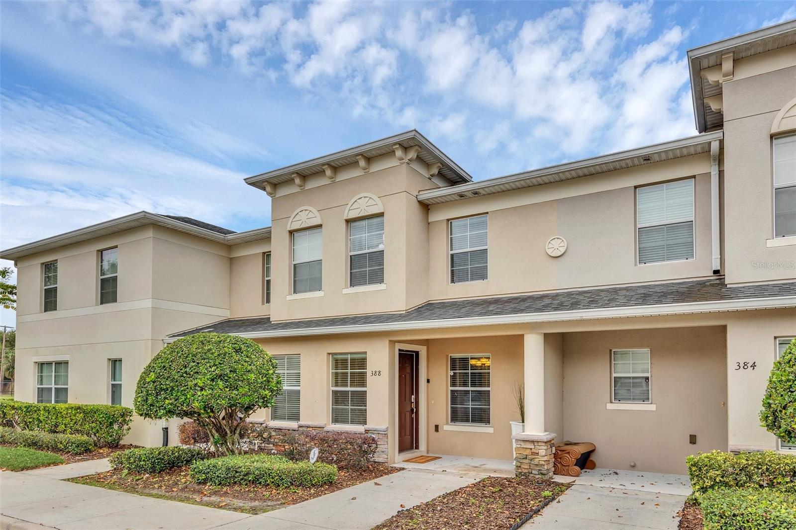 AMBERLEE TWNHMS - Residential