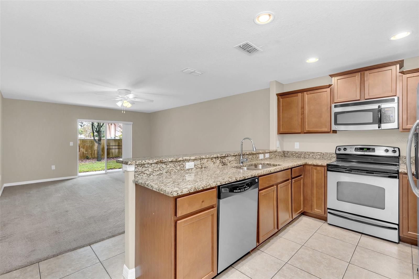 AMBERLEE TWNHMS - Residential