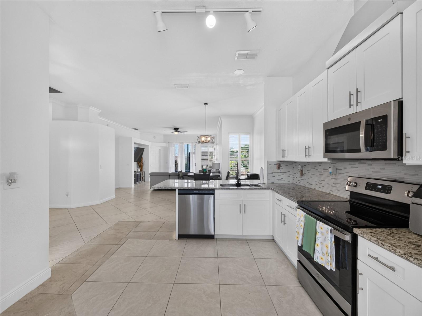 HUNTERS CREEK TR 135 PH 03 - Residential