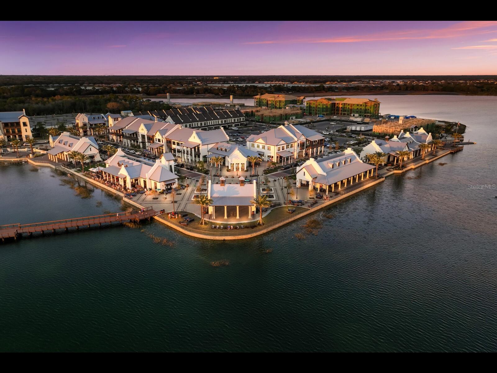 LAKEHOUSE COVE/WATERSIDE PH 5 - Residential