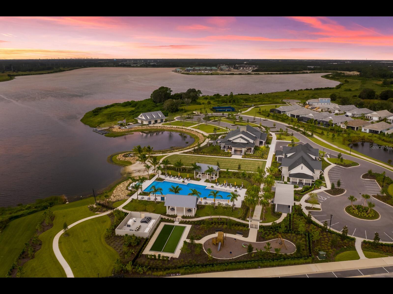 LAKEHOUSE COVE/WATERSIDE PH 5 - Residential
