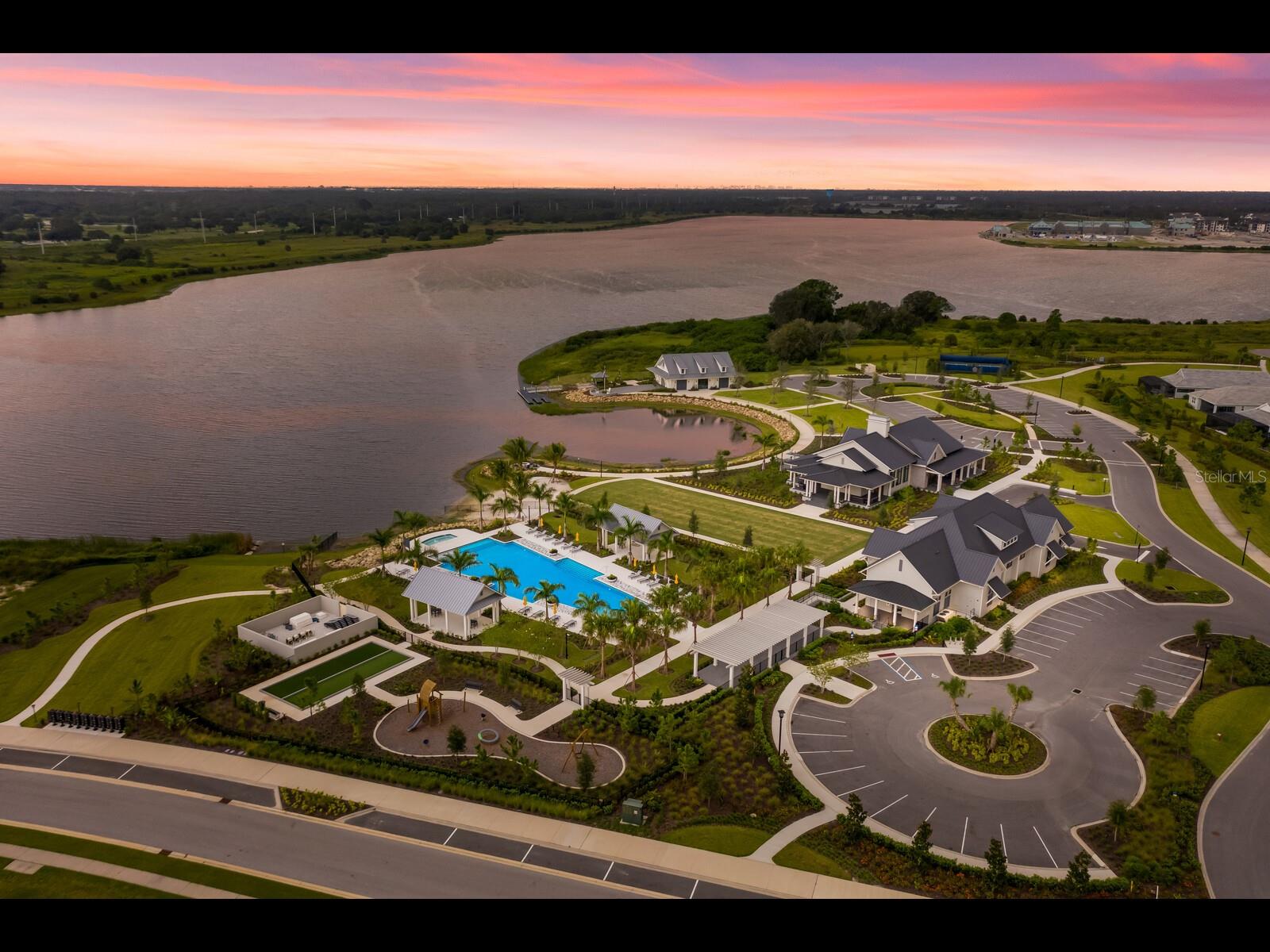 LAKEHOUSE COVE/WATERSIDE PH 5 - Residential