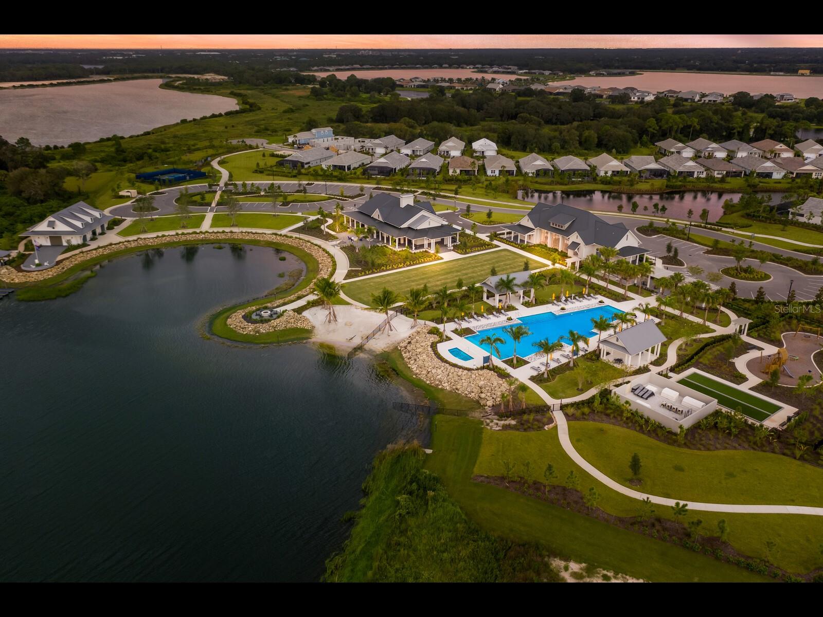 LAKEHOUSE COVE/WATERSIDE PH 5 - Residential