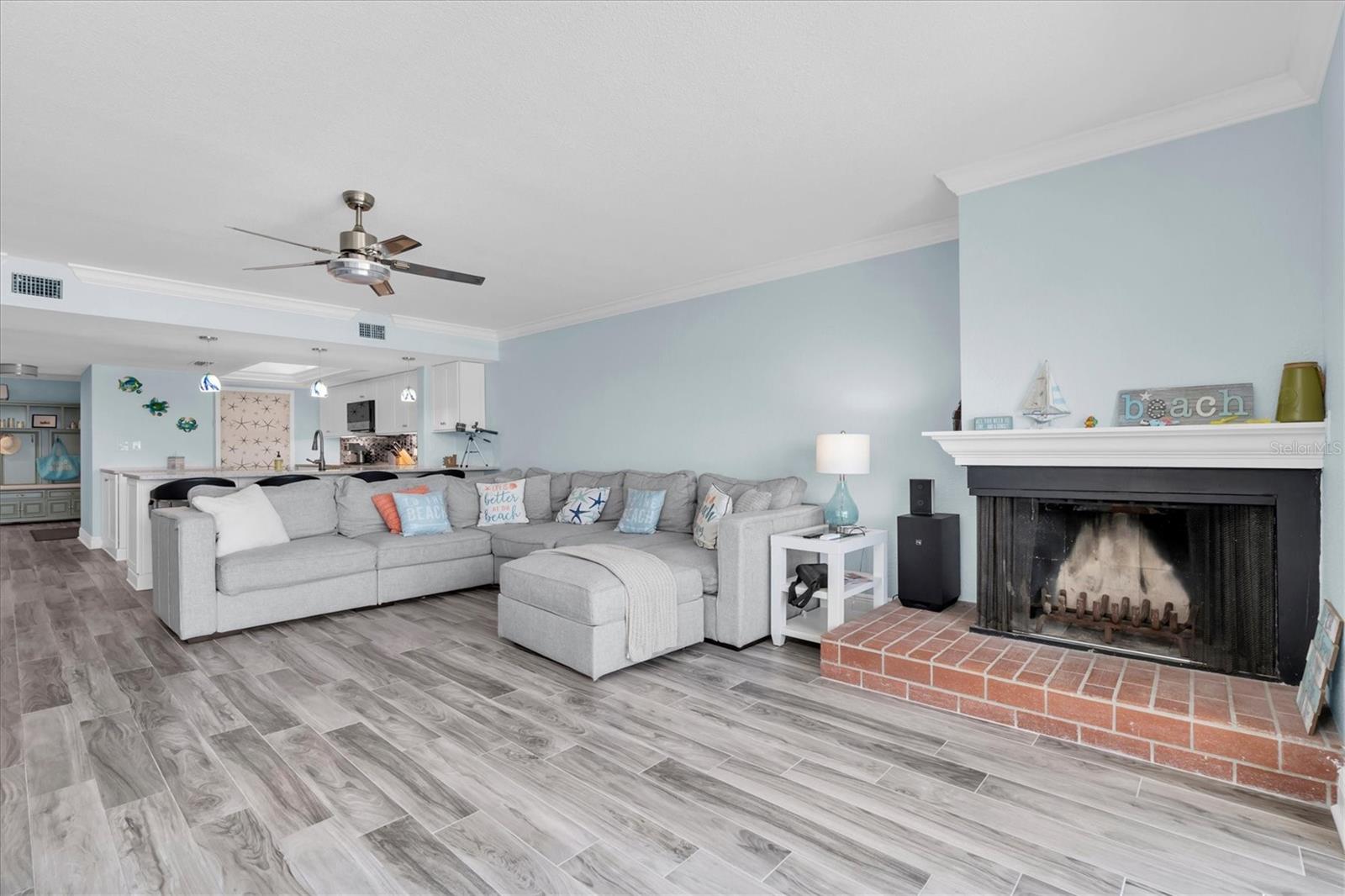 PIPERS III A CONDO - Residential