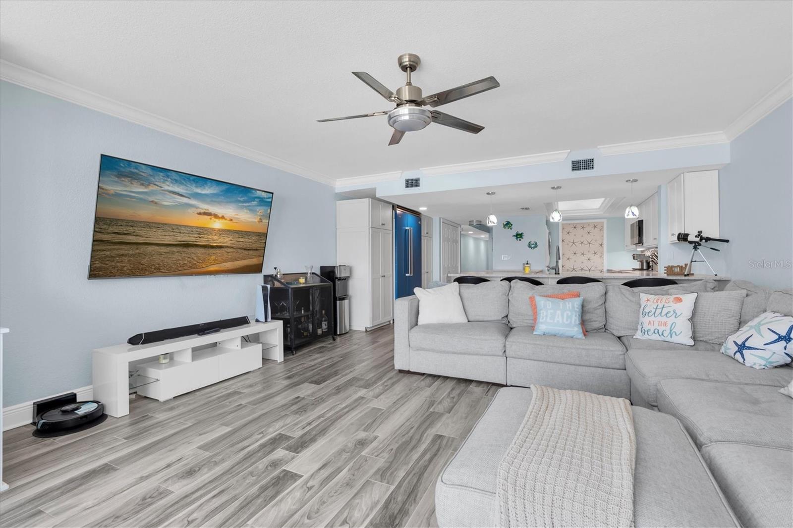 PIPERS III A CONDO - Residential