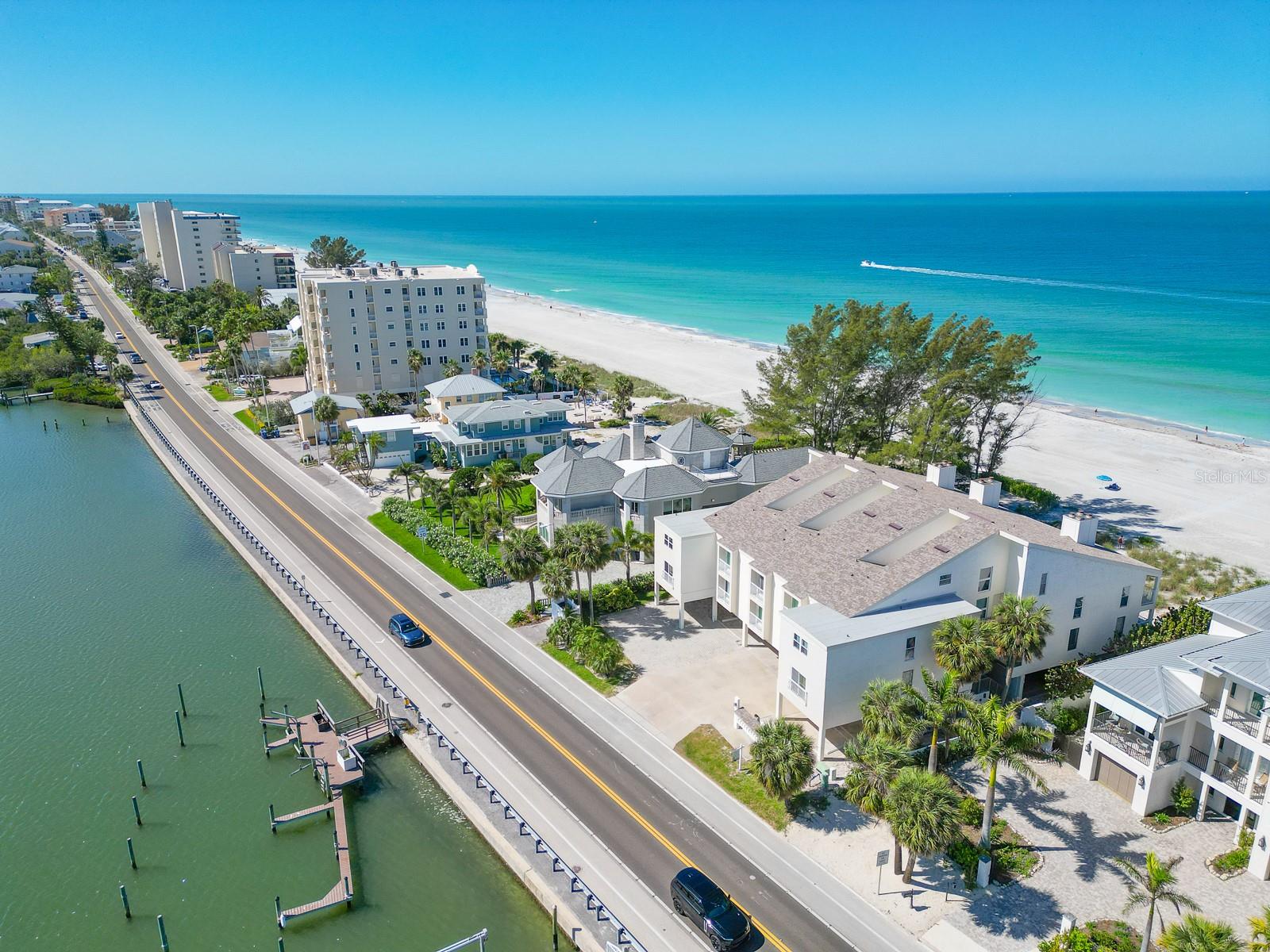 PIPERS III A CONDO - Residential